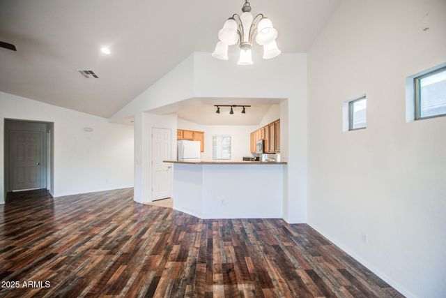 2586 W BARTLETT Way, San Tan Valley, AZ 85144