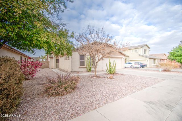 2586 W BARTLETT Way, San Tan Valley, AZ 85144