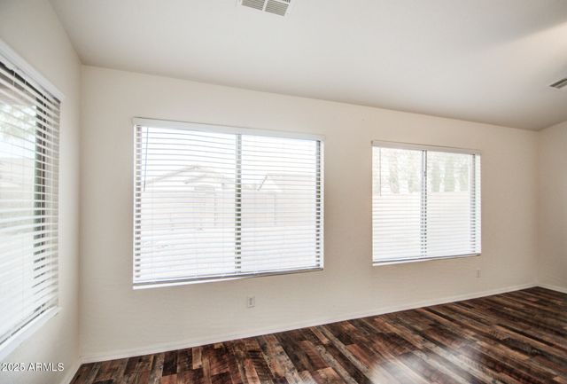 2586 W BARTLETT Way, San Tan Valley, AZ 85144