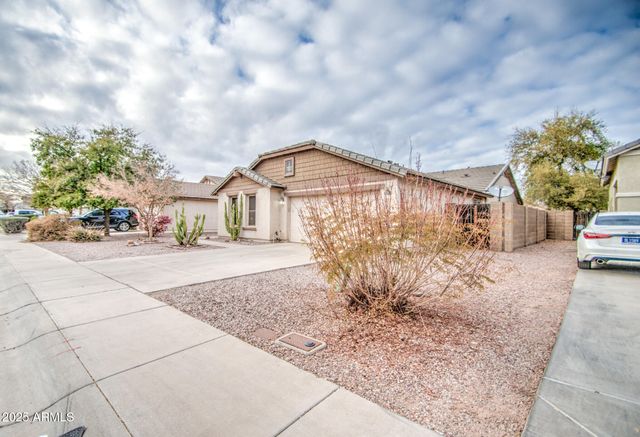 2586 W BARTLETT Way, San Tan Valley, AZ 85144
