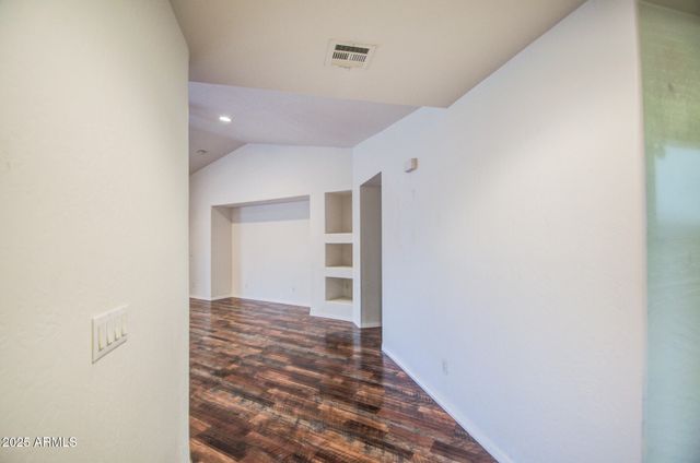 2586 W BARTLETT Way, San Tan Valley, AZ 85144