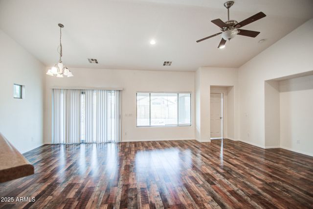 2586 W BARTLETT Way, San Tan Valley, AZ 85144