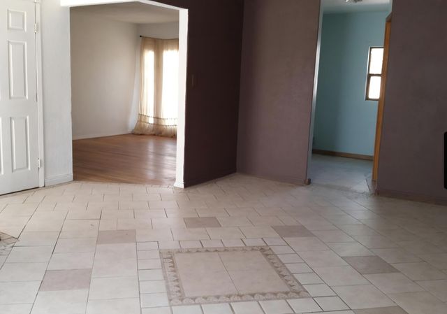 336 Conchas Street NE, Albuquerque, NM 87123