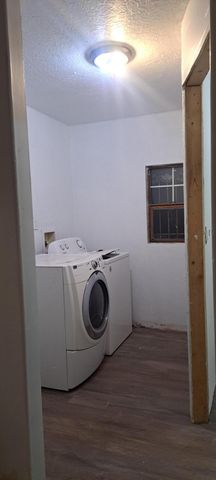 336 Conchas Street NE, Albuquerque, NM 87123