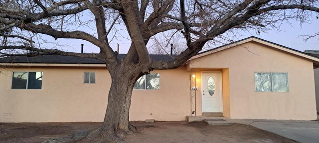 336 Conchas Street NE, Albuquerque, NM 87123