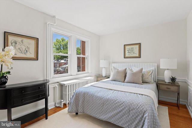 1713 SURREY LN NW, Washington, DC 20007