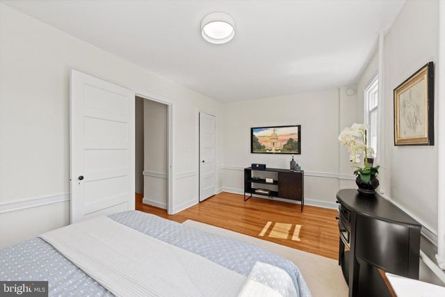 1713 SURREY LN NW, Washington, DC 20007