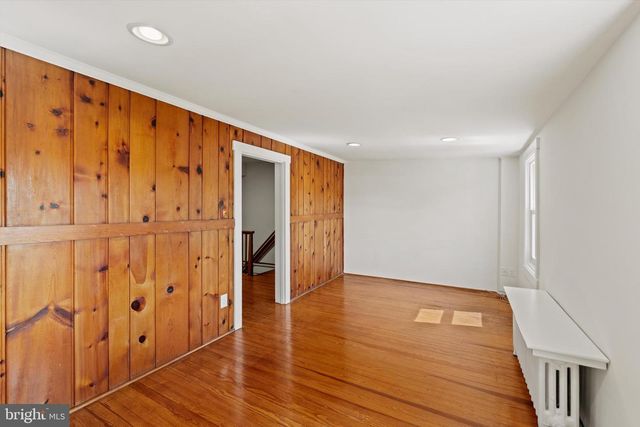 1713 SURREY LN NW, Washington, DC 20007