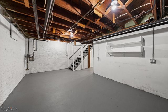 1713 SURREY LN NW, Washington, DC 20007