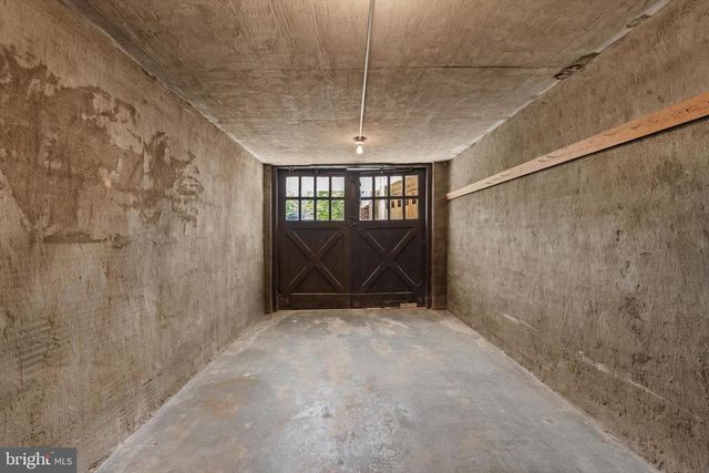 1713 SURREY LN NW, Washington, DC 20007