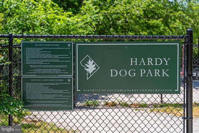 1713 SURREY LN NW, Washington, DC 20007