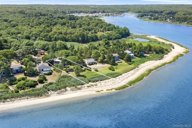 21 Breeze Hill Road, East Hampton, NY 11937