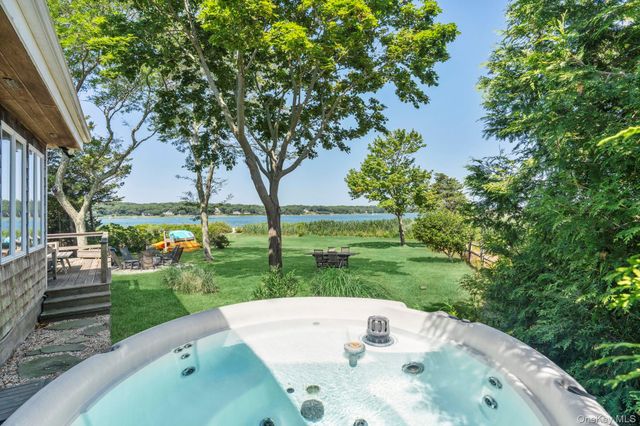 21 Breeze Hill Road, East Hampton, NY 11937