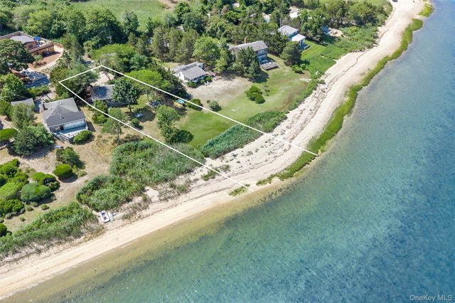 21 Breeze Hill Road, East Hampton, NY 11937