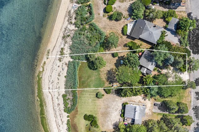 21 Breeze Hill Road, East Hampton, NY 11937