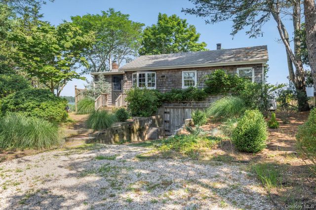 21 Breeze Hill Road, East Hampton, NY 11937