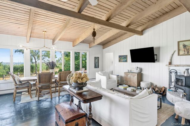 21 Breeze Hill Road, East Hampton, NY 11937