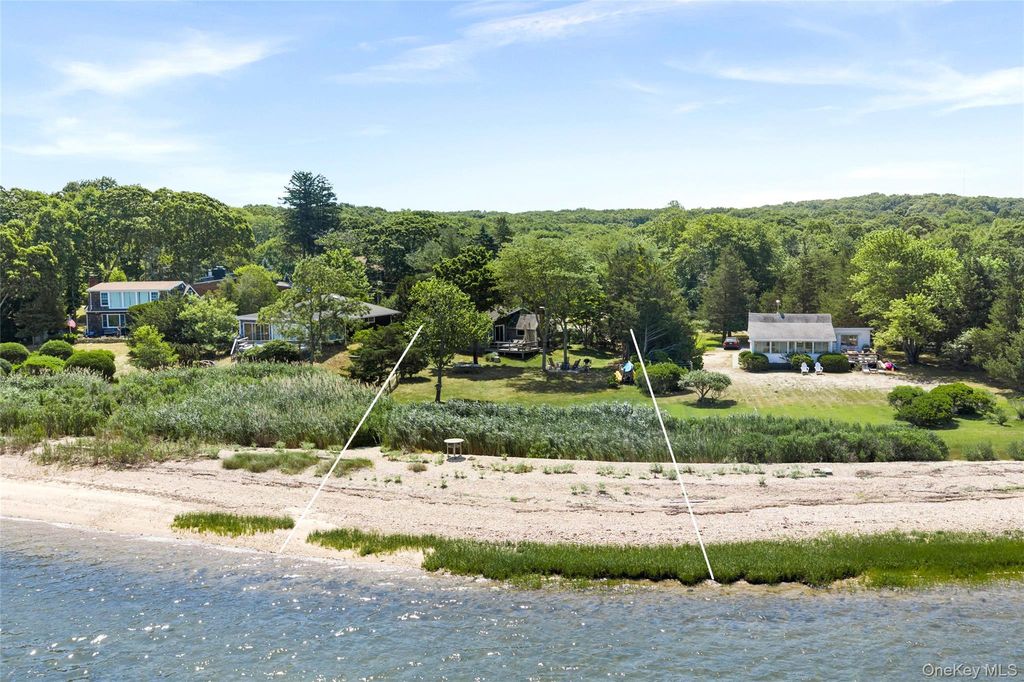 21 Breeze Hill Road, East Hampton, NY 11937