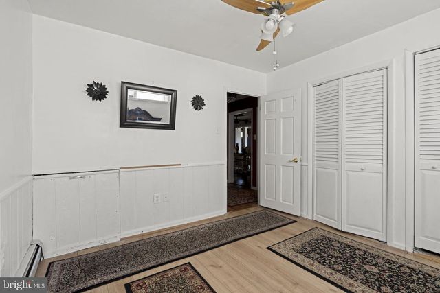 896 PINE HILL RD, Philadelphia, PA 19115