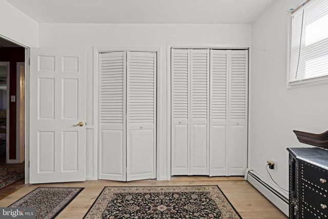 896 PINE HILL RD, Philadelphia, PA 19115