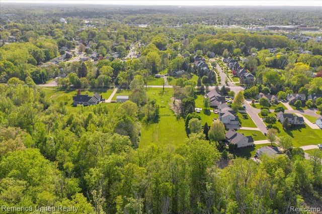 25100 Martindale Road, South Lyon, MI 48178