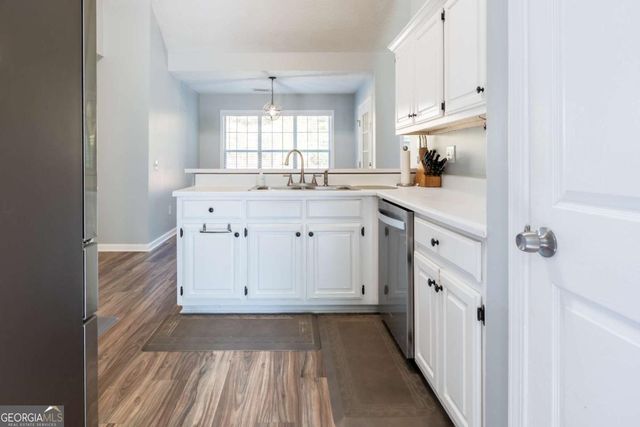 727 Eight Point Court, Suwanee, GA 30024