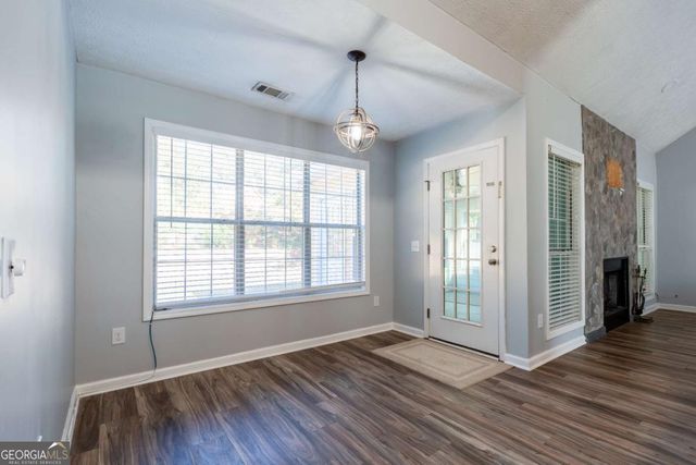 727 Eight Point Court, Suwanee, GA 30024