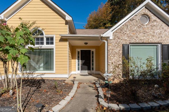 727 Eight Point Court, Suwanee, GA 30024