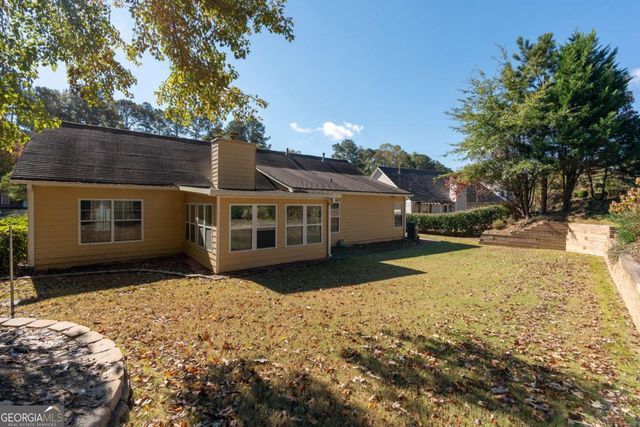 727 Eight Point Court, Suwanee, GA 30024