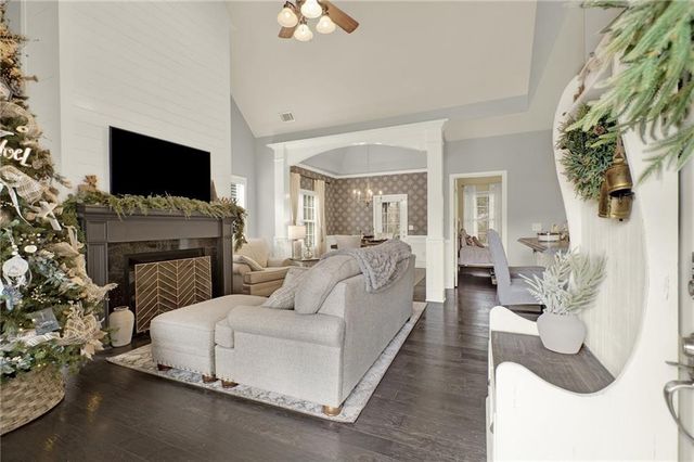 160 Levi SW Street, Calhoun, GA 30701