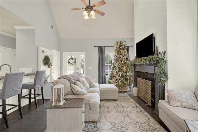 160 Levi SW Street, Calhoun, GA 30701