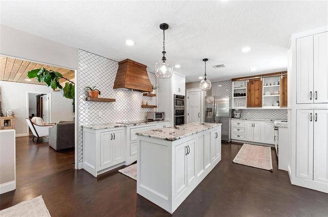 2515 49TH STREET, Sarasota, FL 34234
