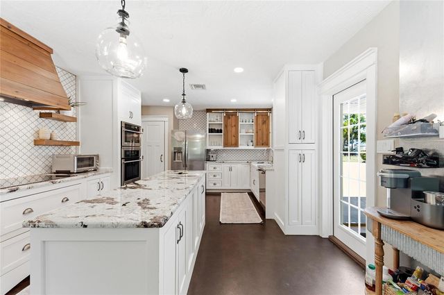 2515 49TH STREET, Sarasota, FL 34234