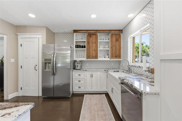 2515 49TH STREET, Sarasota, FL 34234