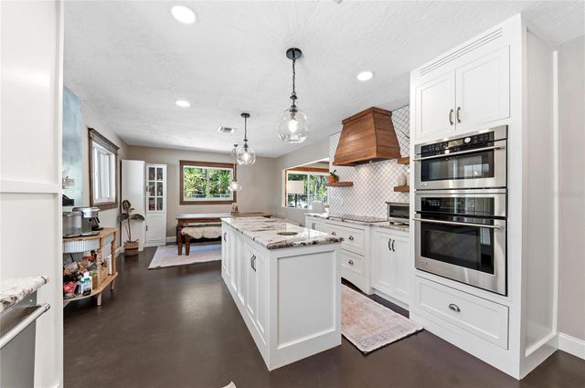 2515 49TH STREET, Sarasota, FL 34234