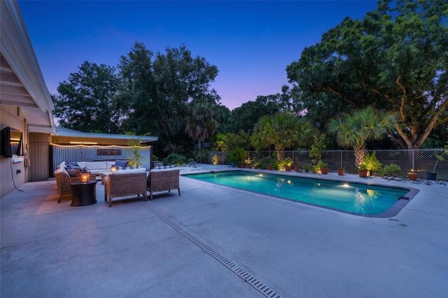 2515 49TH STREET, Sarasota, FL 34234
