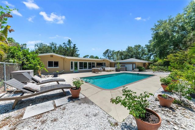 2515 49TH STREET, Sarasota, FL 34234