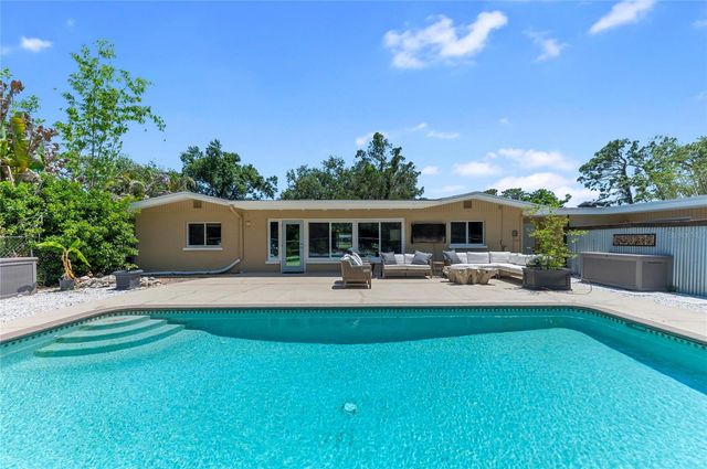 2515 49TH STREET, Sarasota, FL 34234