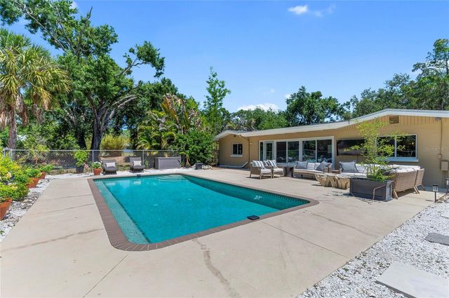 2515 49TH STREET, Sarasota, FL 34234