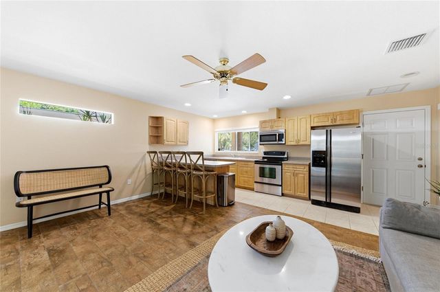 2515 49TH STREET, Sarasota, FL 34234