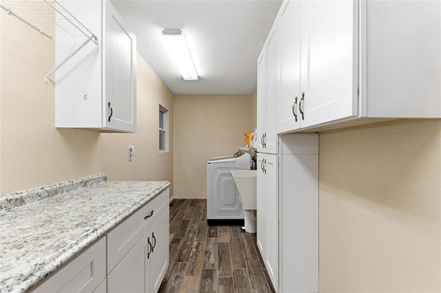2515 49TH STREET, Sarasota, FL 34234