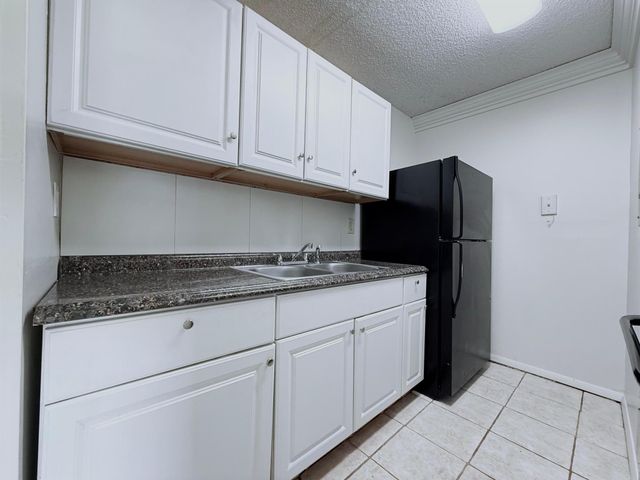 1127 Lake Terry Drive J, West Palm Beach, FL 33411