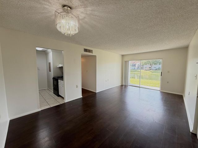 1127 Lake Terry Drive J, West Palm Beach, FL 33411