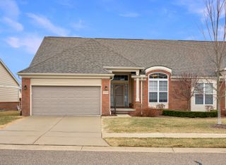 21868 Kensett Drive, Macomb Twp, MI 48042