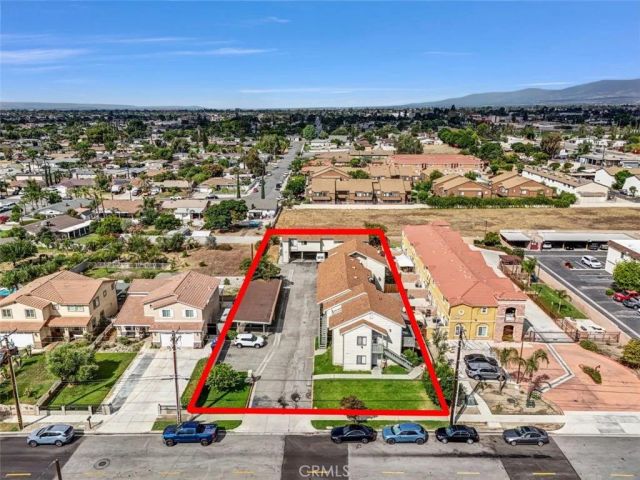 8582 Tamarind, Fontana, CA 92335