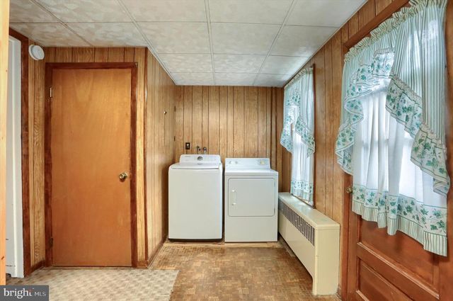 204 S MARKET ST, Liverpool, PA 17045