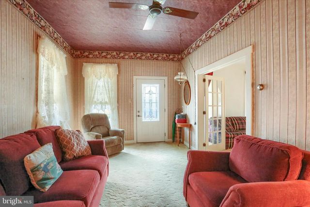 204 S MARKET ST, Liverpool, PA 17045