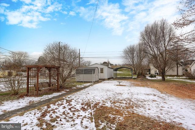 204 S MARKET ST, Liverpool, PA 17045