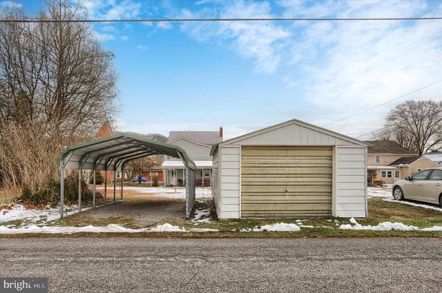 204 S MARKET ST, Liverpool, PA 17045