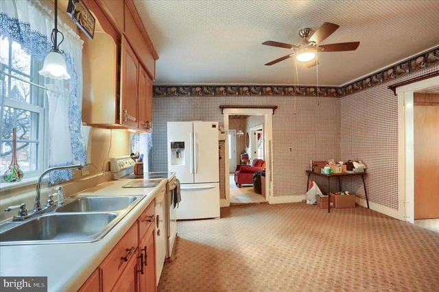 204 S MARKET ST, Liverpool, PA 17045